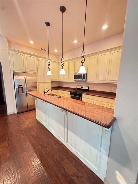 Building Photo - 17 Cottonwood Ave