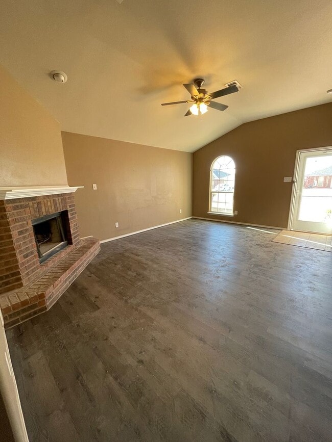Building Photo - Frenship ISD 3/2 Move in Ready!
