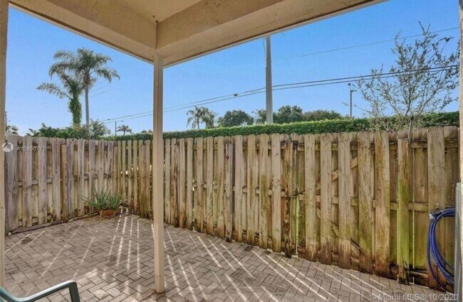 Foto del edificio - 2316 SE 23rd Terrace