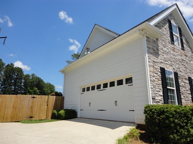 Building Photo - 3602 Kelsey Chase Court