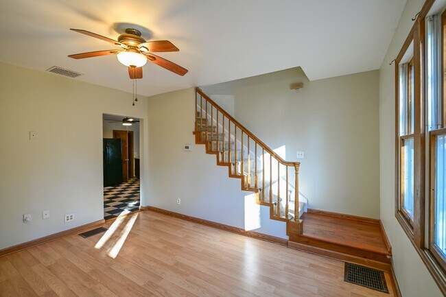 Foto del edificio - 29 N Shafer St