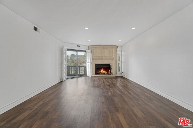 Building Photo - 8600 Tuscany Ave