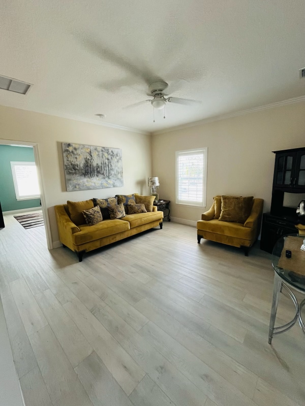 Foto del edificio - 8640 Rockland Dr