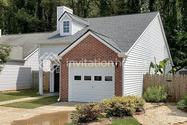 Building Photo - 1931 Brittania Cir