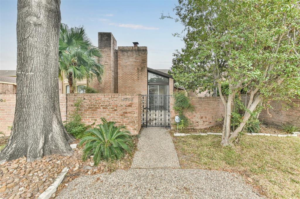 Primary Photo - 4704 N Cashel Cir