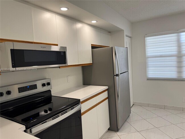 Foto del edificio - 1151 SW 128th Terrace
