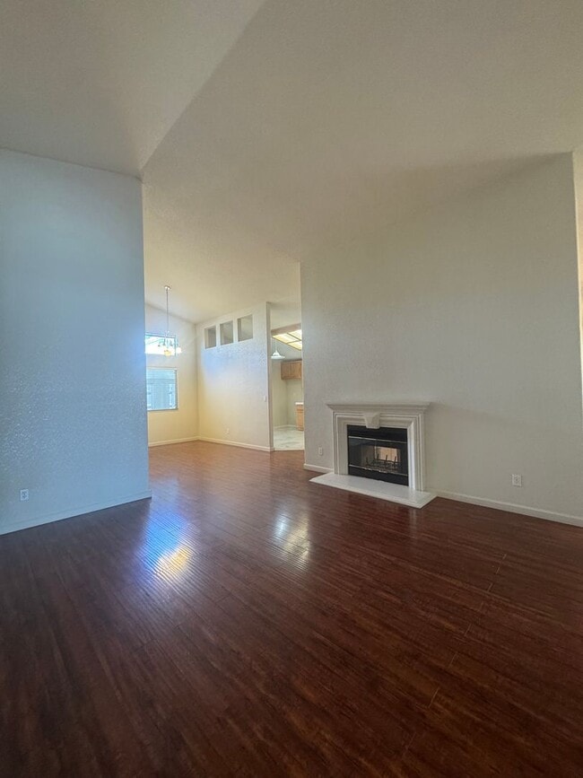 Building Photo - Beautiful 4-Bedroom Home with Solar, High ...