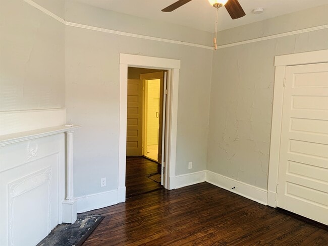 Building Photo - 412 Seiler Ave