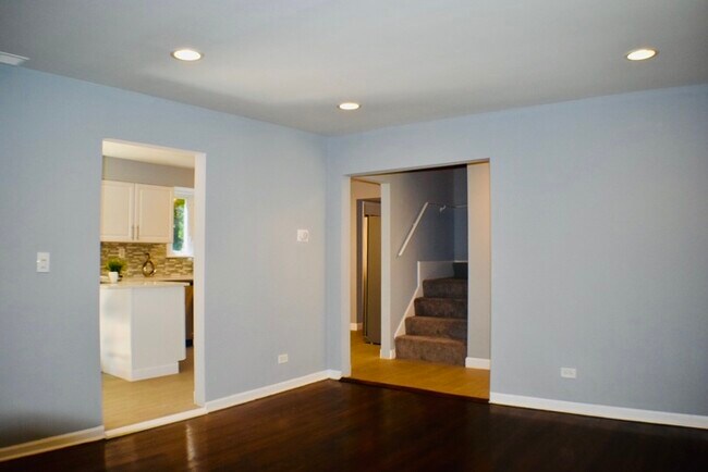 Building Photo - Four Bedroom Plus Single Family Home!