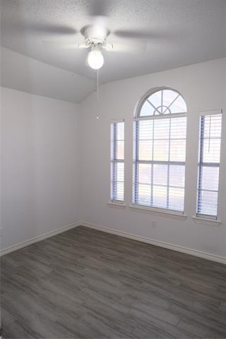Foto del edificio - 10707 Copperwood Dr