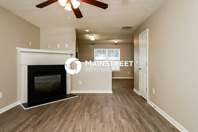 Foto del edificio - 3 Bedroom Pet-Friendly Home in McDonough, GA with Main Street Renewal