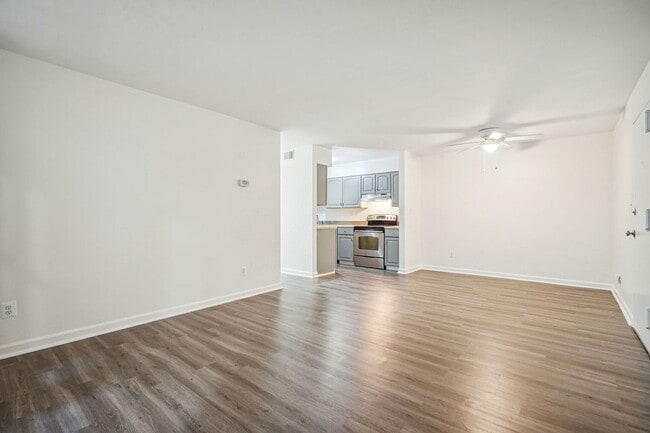 Building Photo - 5900 Prince George Dr