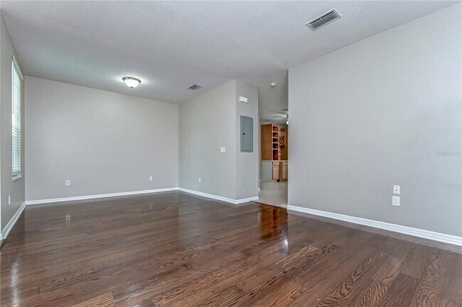 Building Photo - 1417 Sedgwick Dr