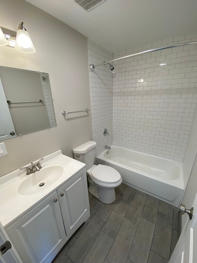 The Church Street Apartments 174 S McHenry Ave Crystal Lake, IL