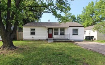 Building Photo - 3932 Mallard Dr