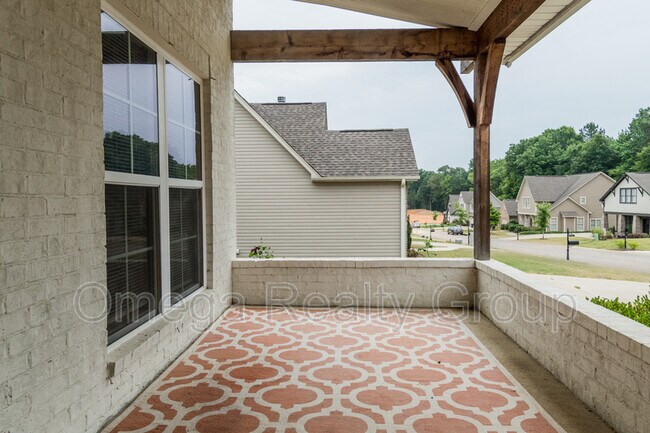 Building Photo - 903 Valley Cir