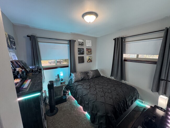 Foto del edificio - 8197 E Lehigh Dr
