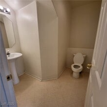 Building Photo - 211 Tayman Park Ave