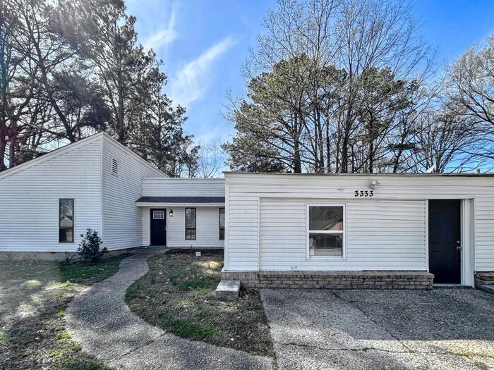 Primary Photo - 3333 Leschallas Dr