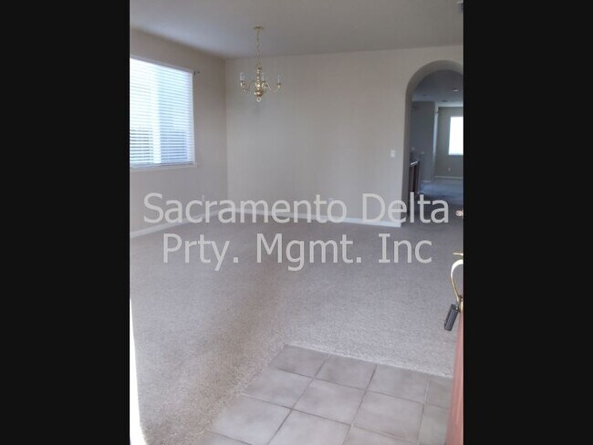 Foto del edificio - 250 Greg Thatch Cir