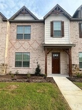 Building Photo - 4003 Avion Dr