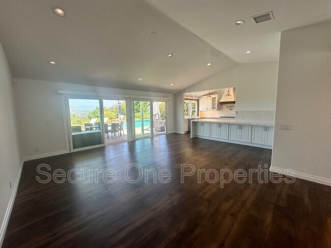 Foto del edificio - 637 Lynwood St