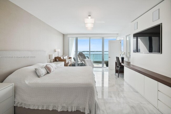 Foto del edificio - 1331 Brickell Bay Dr