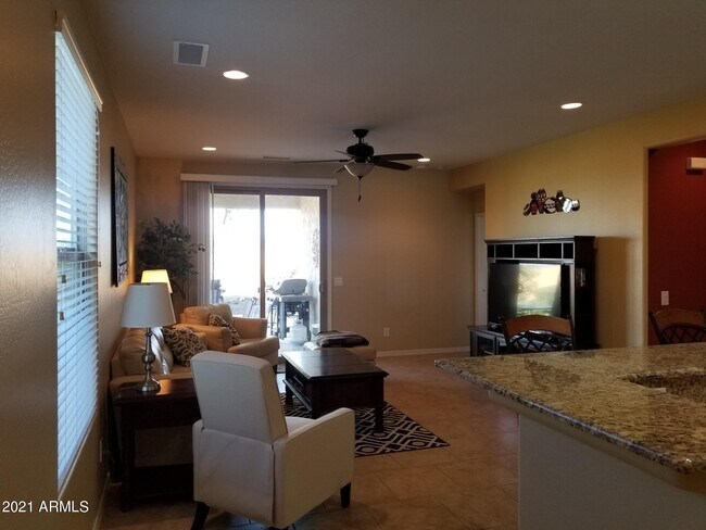 Building Photo - 27292 W Ross Ave