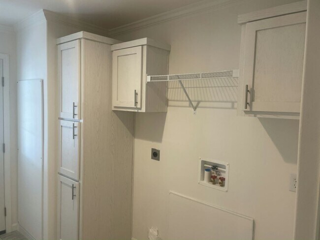 Building Photo - 6951 41st Ave N