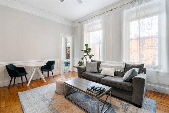 Foto del edificio - 1411 Washington St