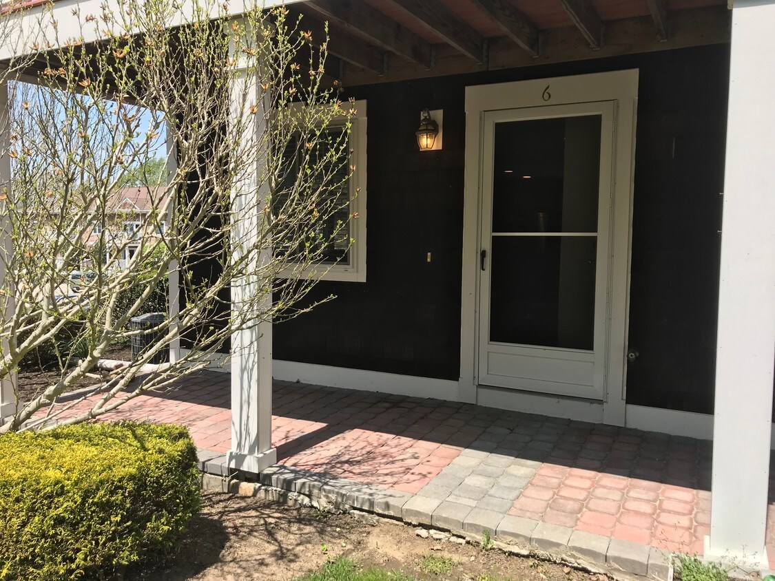 33 Starr Dr W, Narragansett, RI 02882 Condo for Rent in Narragansett