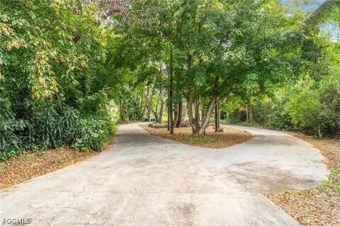 Foto del edificio - 3745 27th Ave SW