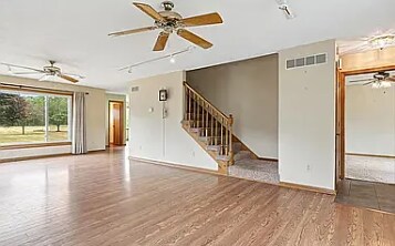 Building Photo - 665 Grovenburg Rd