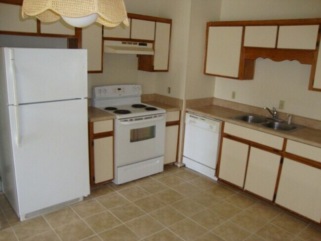 Foto del edificio - 930 Piercefield Dr