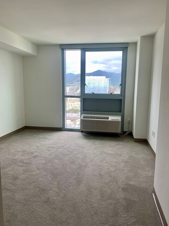 Foto del edificio - 2 bedroom unit in Kakaako!