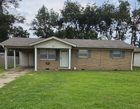 Building Photo - 1100 Highland Ave