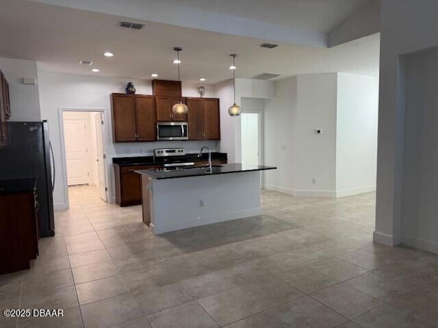 Foto del edificio - 414 Parrot Ln