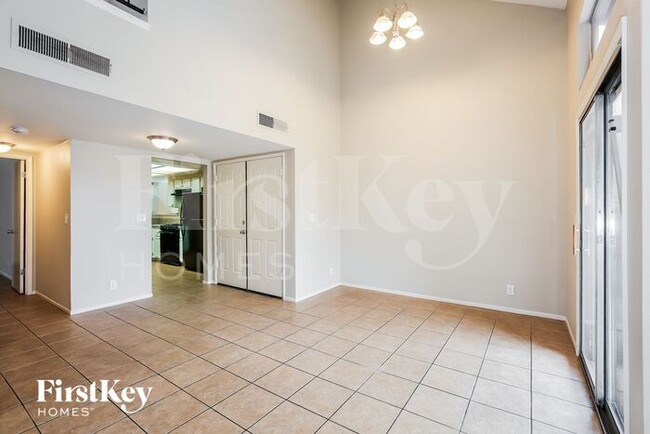 Foto del edificio - 2368 Valley Dr