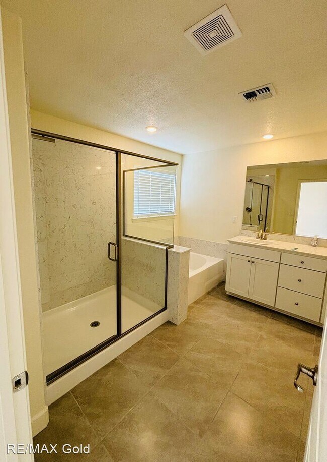 Building Photo - 4 br, 2 bath House - 2118 Cheetah Creek Drive