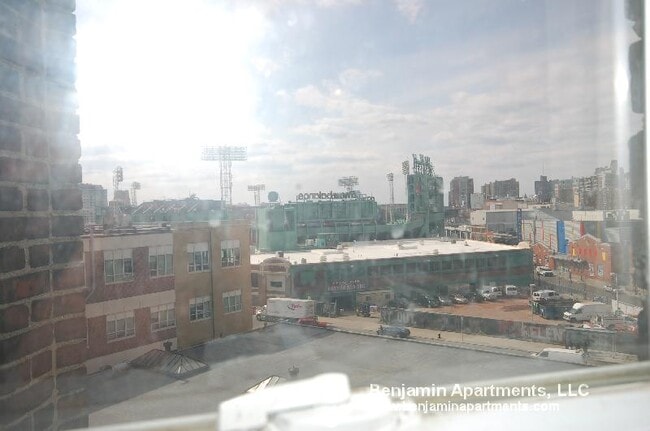 Building Photo - 1175 Boylston St