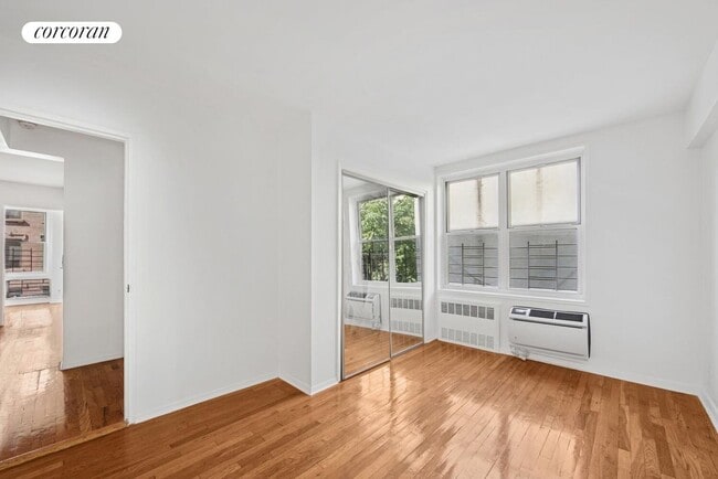 Building Photo - 401 W 56th St