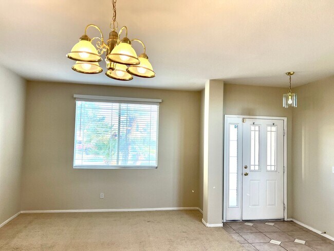 Building Photo - IRON HORSE ESTATE