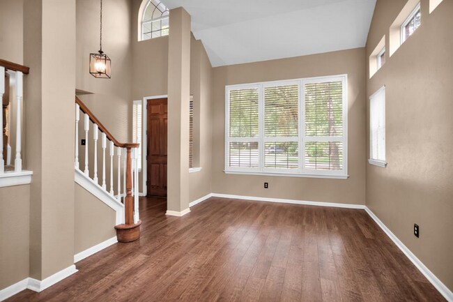 Building Photo - 111 S Winterport Cir