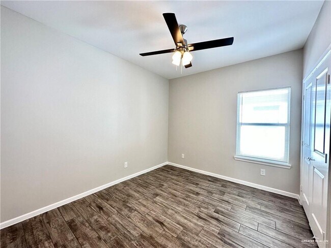Building Photo - 7007 N 59th St