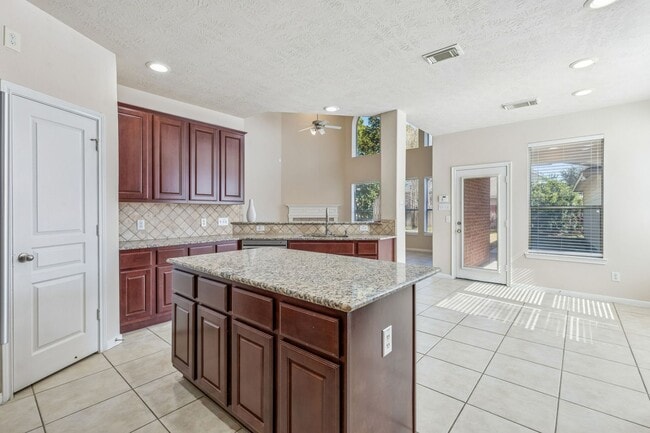 Building Photo - 6518 Montana Ridge Ct