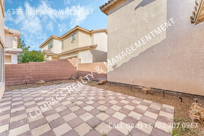 Foto del edificio - 6335 Blushing Willow St