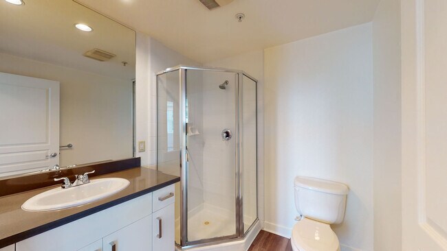 Interior Photo - 388 Beale