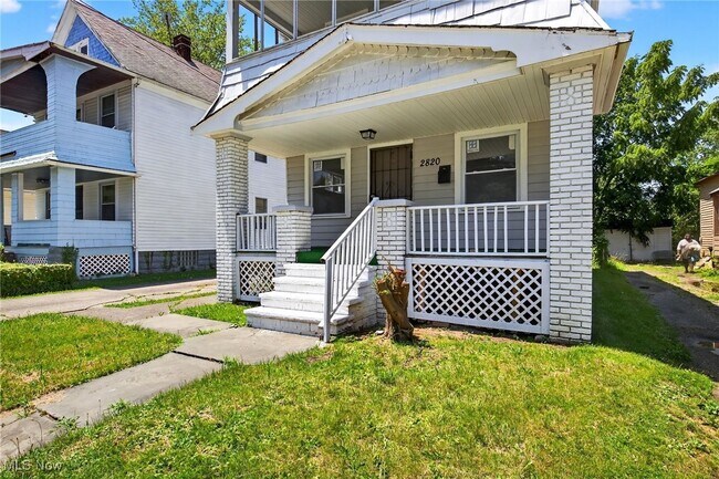 Building Photo - 2820 E 120th St