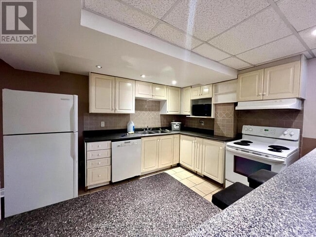 Building Photo - 81 Woodstone Ave