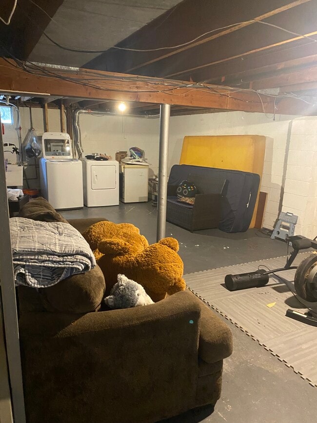 Building Photo - 232 S 18th Ave